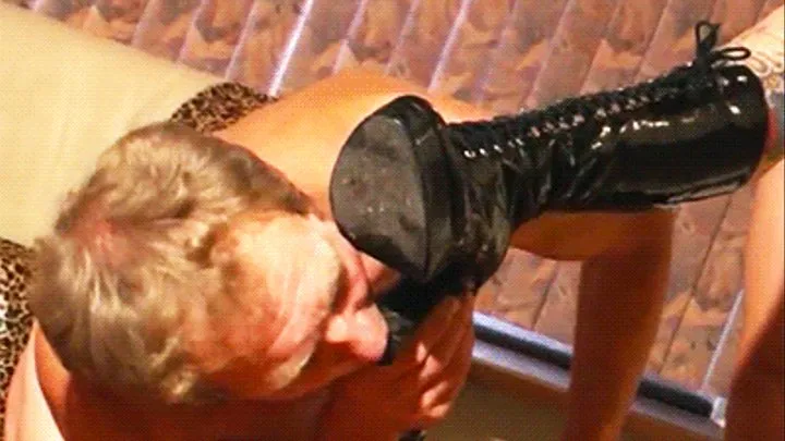 BOOT LICKING - BITCHY MISTRESS & OSEL - Video