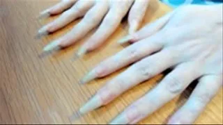 Scratching Natural Nail Clip