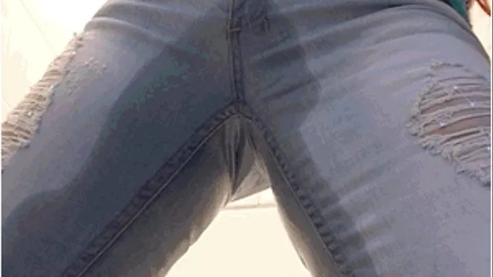 TOO MUCH 01 - Jeans Wetting