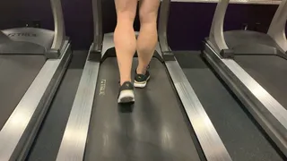 Jazmine on the treadmill