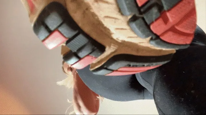 POV Giantess Sneaker Crush