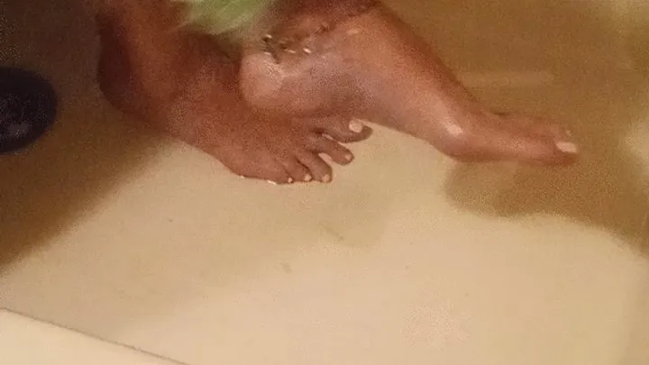 BJMature foot wash