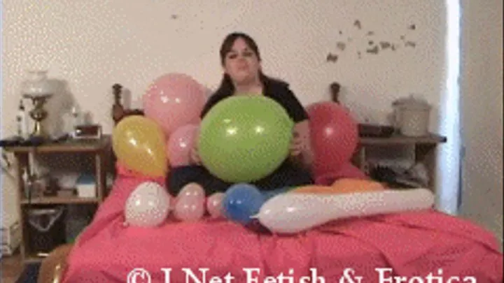 Kahli Bedroom Balloon Play