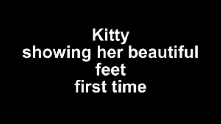 Kitty show her feet first time ****NEW MODEL!!!****