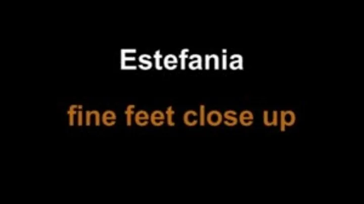 Estefania fine feet close up