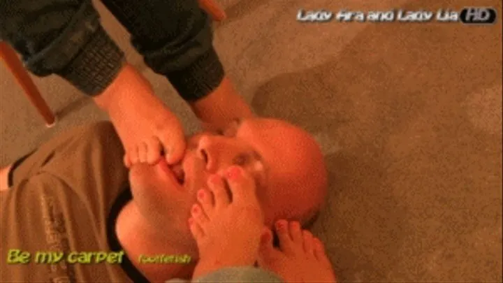 Lady Ara and Lady Lia footworship and lick toes