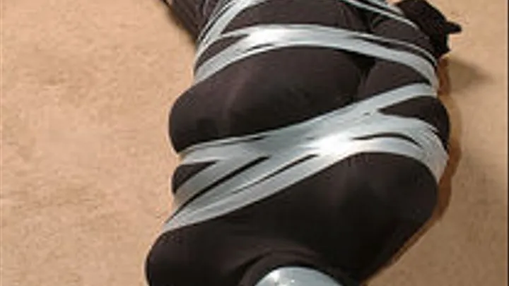 Kye, Taped in Zentai Suit