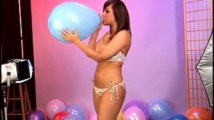Balloon Babe Frankie Inflation 3