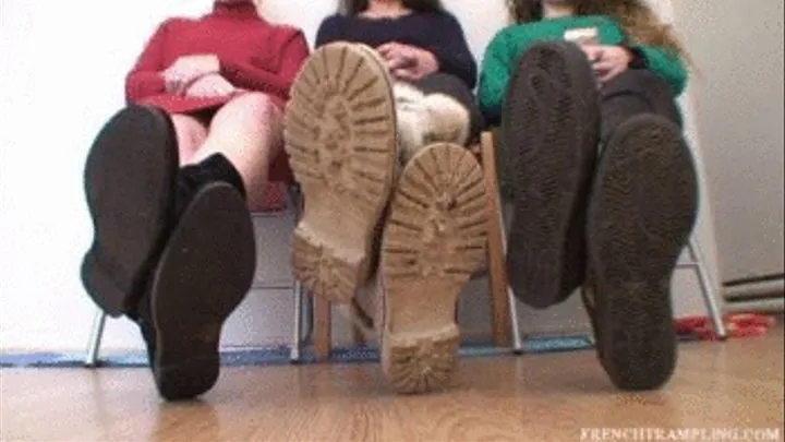 2043 Shoes worship with Lysa Noemie and Mandy