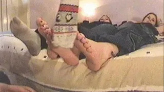 BAREFEET FOOTWORSHIP WITH CAT AND CHARLOTTE