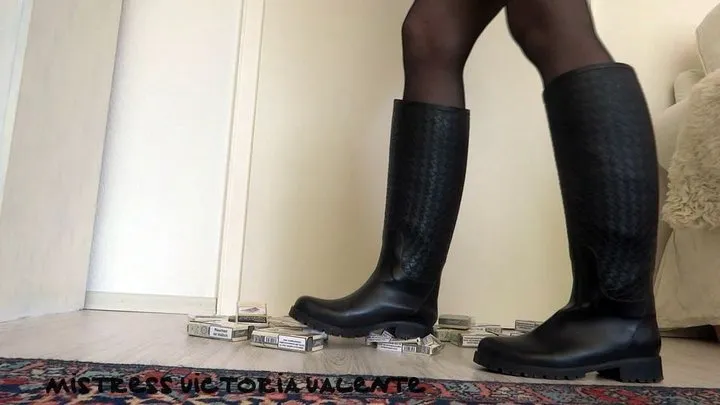 Wellingtons Rubber boots crush cigarette packs