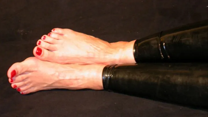 Latexcatsiut rubber and Foot fetish Clip