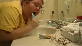 BBW Brushing Her Teeth Mpeg