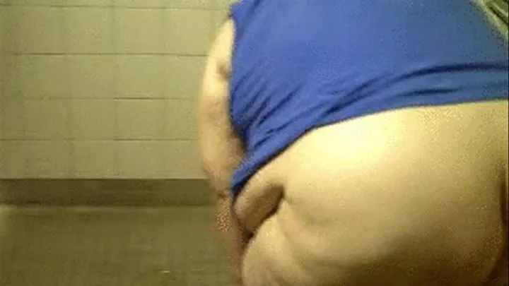 2 BBWs take a leak back wards for you! divx