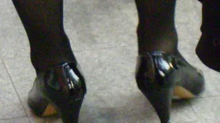 SHINY BLACK LEATHER HIGH HEEL SHOES