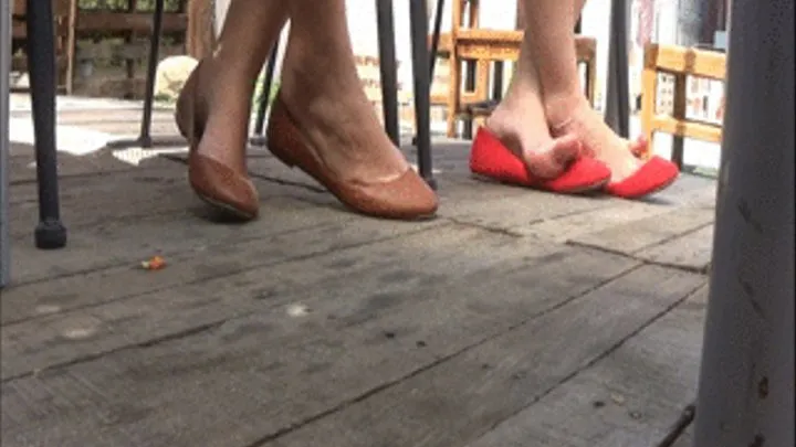 2 girls ~ Lunchtime shoeplay