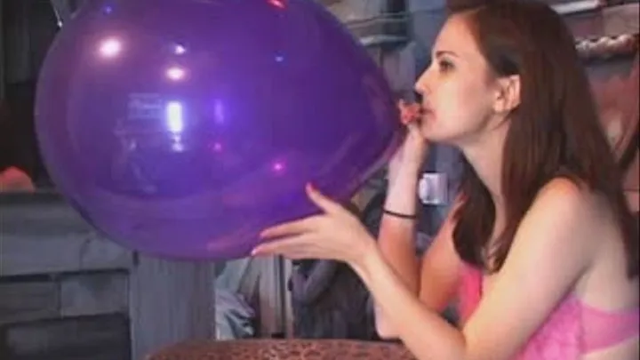 Atish's Balloon Fetish Cam Show