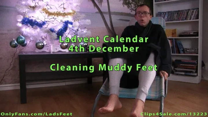 Ladvent Calendar 4th December - Muddy Silicone Foot Worship Challenge