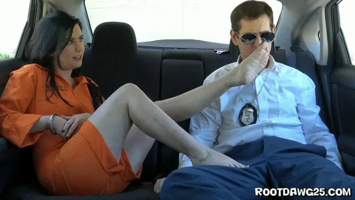 Mileena Novak in Prison Transfer Footjob