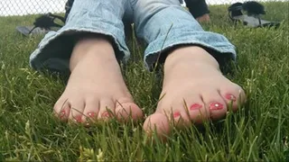 Kait's Close-Up Bare Feet and Toes