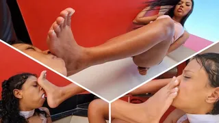 GIANT FEET - SMELL MY SWEATY FEET - TOP GIANT MISTRESS IZA PAES - NEW MF MAY 2021 - CLIP 02 - never published