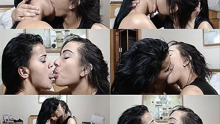 HOT DEEP KISSES GIRLS WITH BLACK HAIR - TOP GIRL SUELLEN MACHADO - CLIP 4