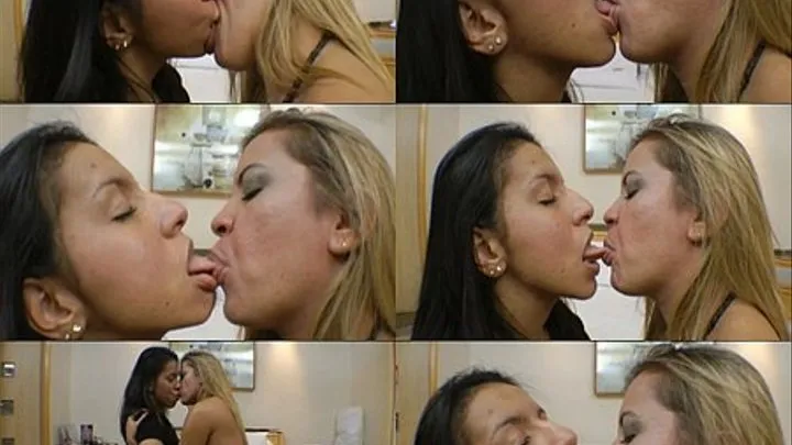 HOT KISSES JESSICA MAYER vs MILLA - CLIP 3