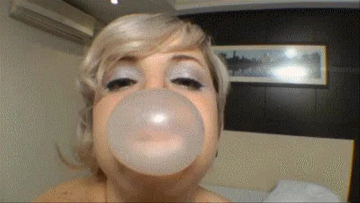 HOT KISSES BIG BUBBLE GUM - FULL VERSION