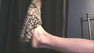 SLIPPER DANGLE