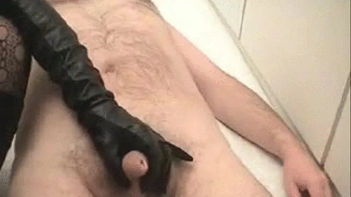 made to cum by black gloves - part 1