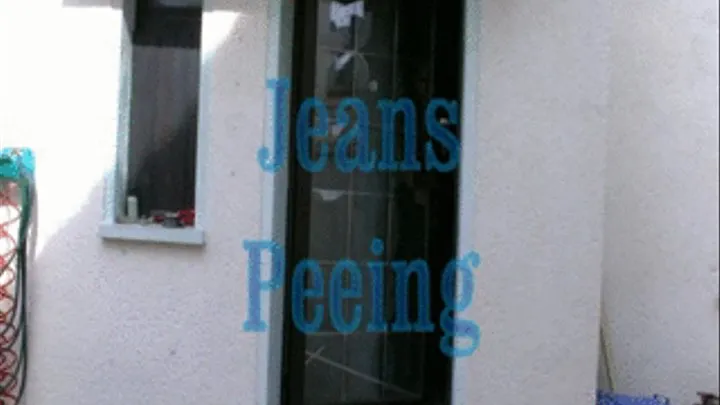 Jeans peeing