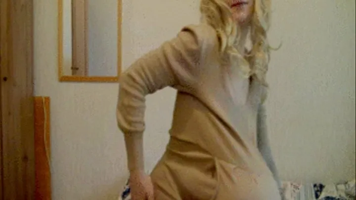 Alisa preg in beige