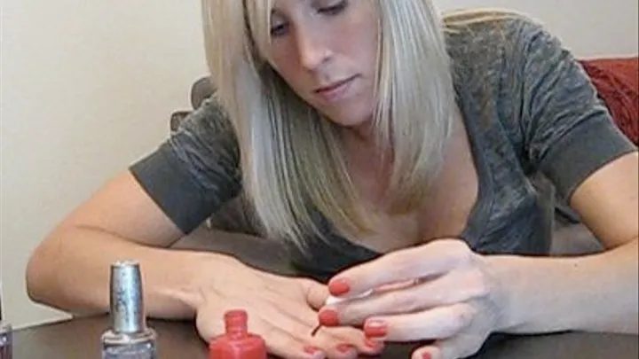 Painting My finger nails