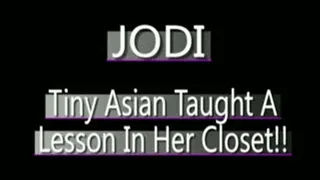 Jodi Stuck In The Closet! Tied Up Good! - MPG4 VERSION ( in size)