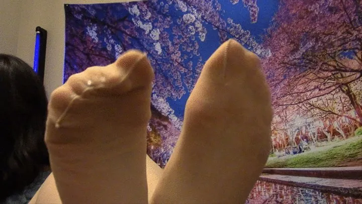 Rachel's Up Close Nylon Toe Wiggling