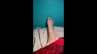 Queen Soles Official Blanket Toes