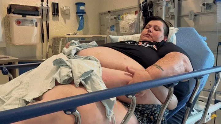 Morbidly Obese Hospital Visit Brings Tears