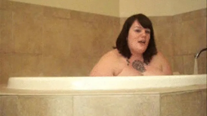 Bathtime with Penny- a hot too tight, stuck video!