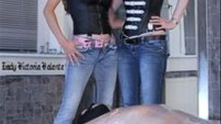 Jeans Facesitting with Mistress Susi, Jeans Face Sitting mit Mistress Susi