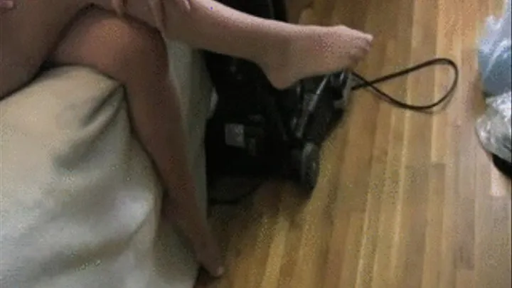 Tab Vacuums her Pantyhose!