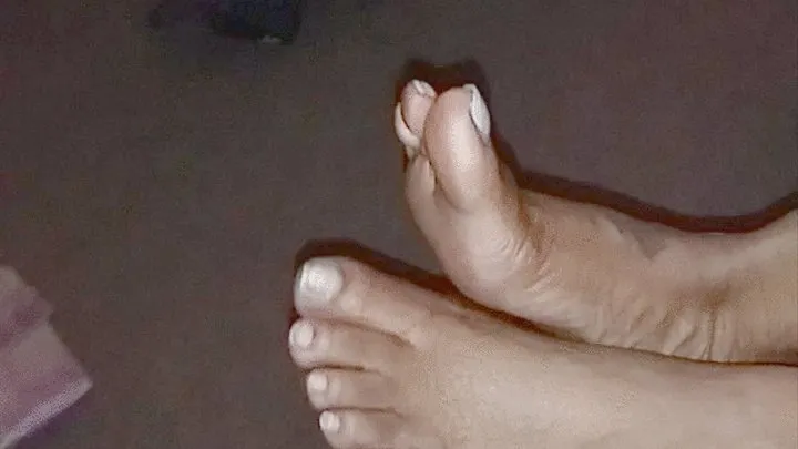 Neefah's Beautiful Ticklish Footjob