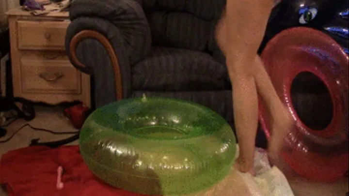 Partial Deflation and Humping Green Swim Ring--10 2 14--MVI 6298