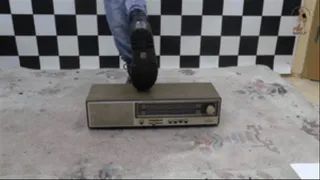 Odl Radio under Doc Martens