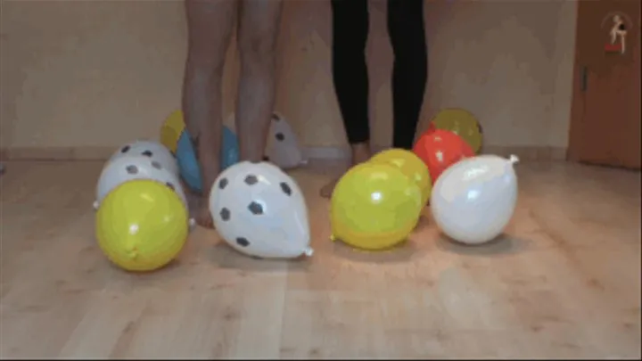 Balloons under sweet naked Feet