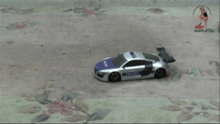 RC Car crushed unter small mules