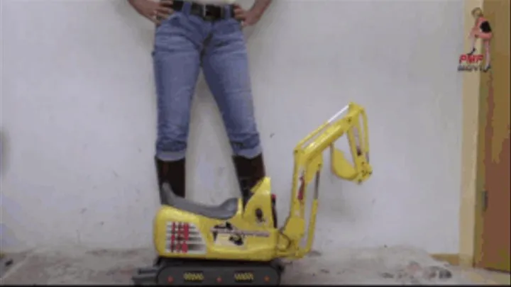 Electrical Excavator under four Boots