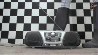 Radio crushed under Christins Wellies (floor view)