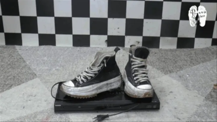 -Player under old worn Chucks