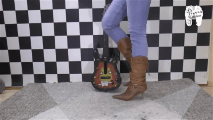 Guitar hero under heeled Boots