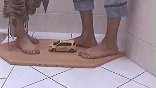 Car under pretty merciless Feet